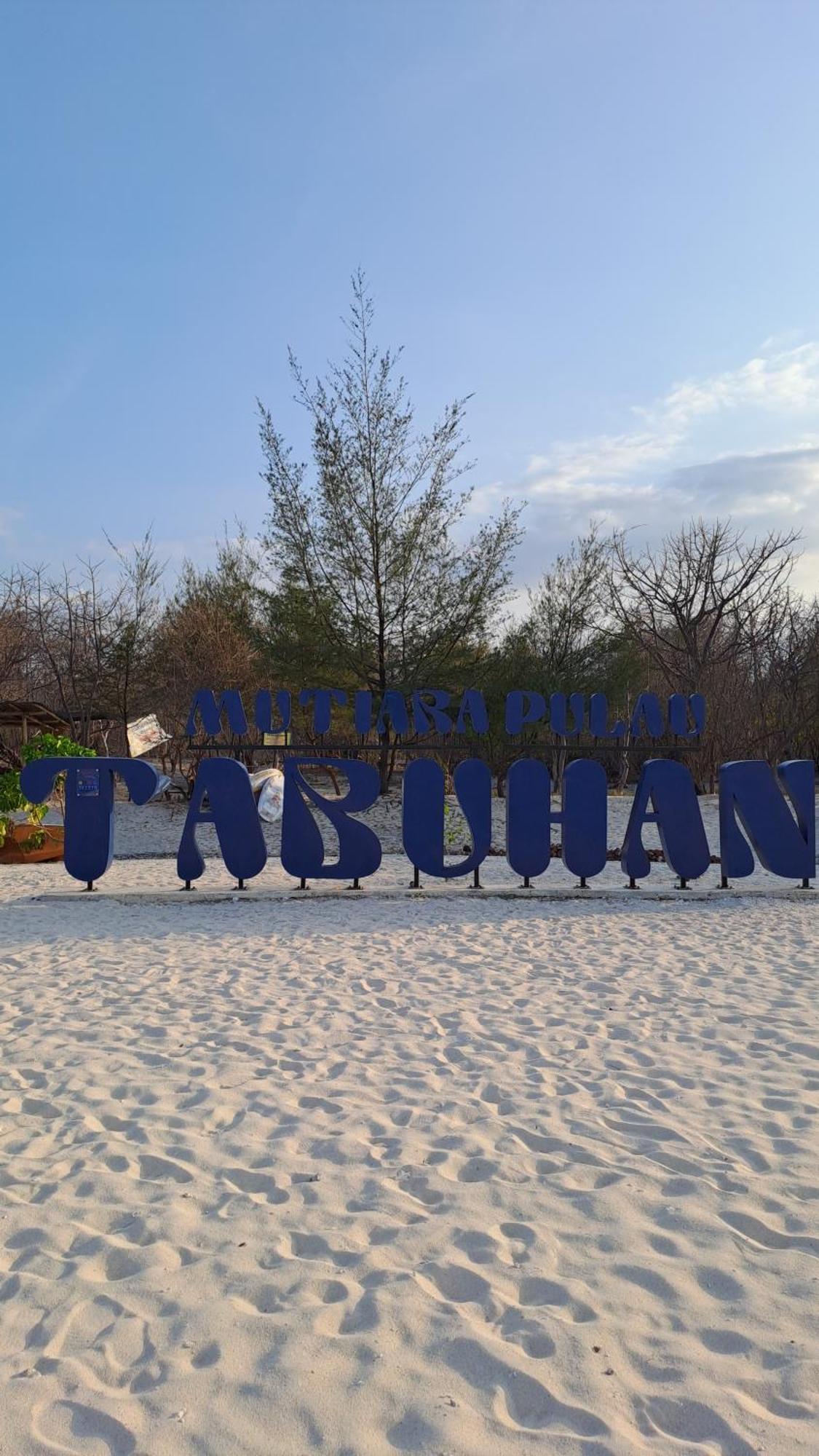 Tropical Paradiso Homestay Banyuwangi  Bagian luar foto